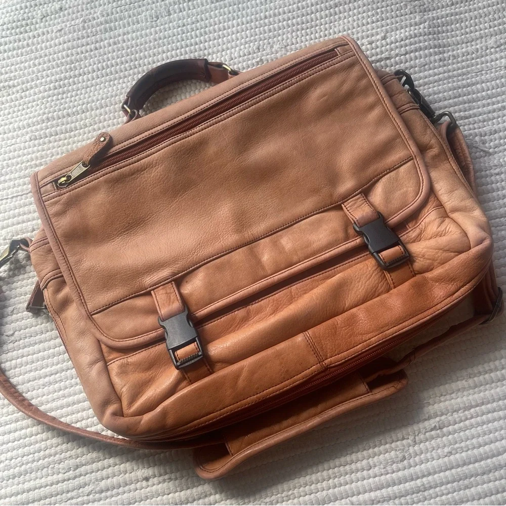 Canyon Outback Leather Co. Messenger Bag Expandable